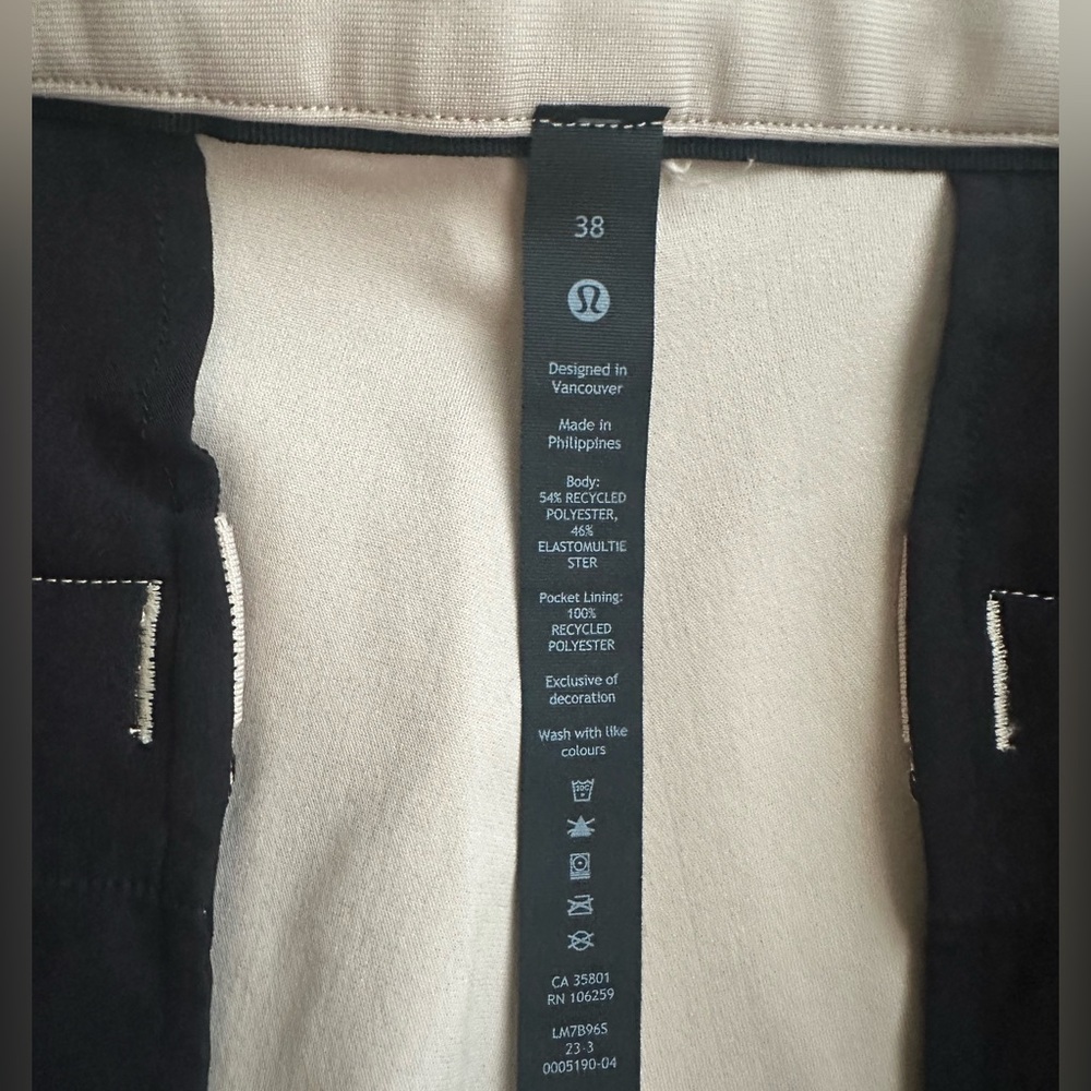 Lululemon bundle men’s shorts 38 - Picture 5 of 5